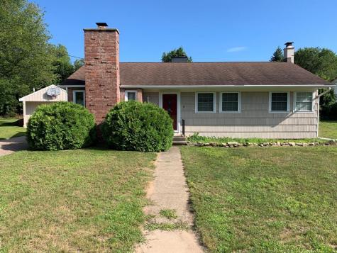 9 Mcintosh Drive Peru NY 12972