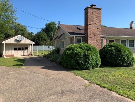 9 Mcintosh Drive Peru NY 12972