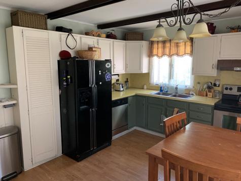 9 Mcintosh Drive Peru NY 12972