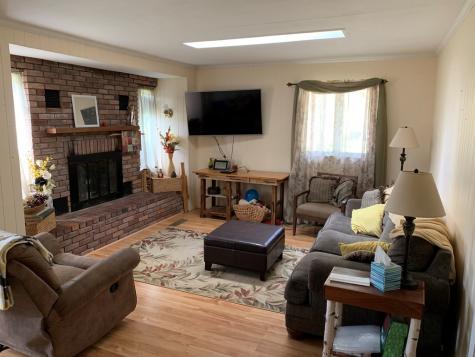9 Mcintosh Drive Peru NY 12972