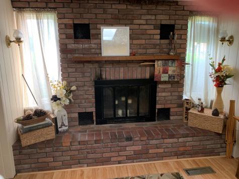 9 Mcintosh Drive Peru NY 12972
