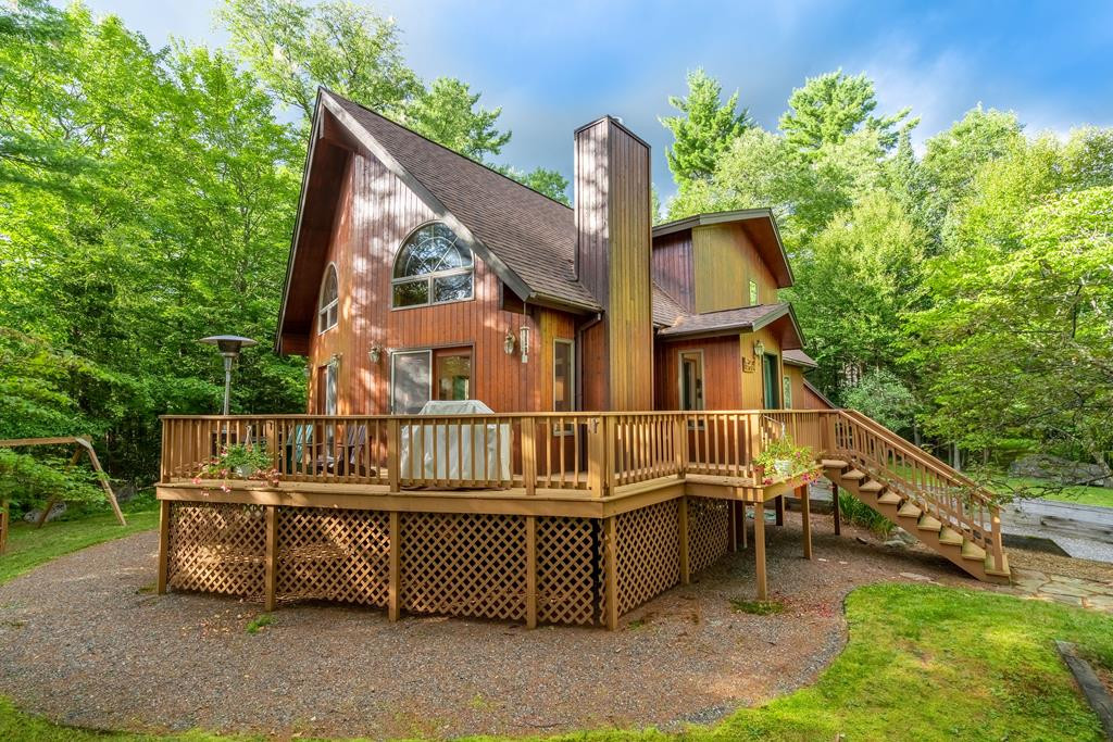 18 Ledge Lane Saranac Lake NY 12983
