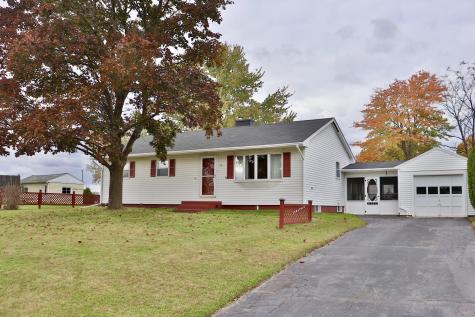 30 Mcintosh Drive Peru NY 12972