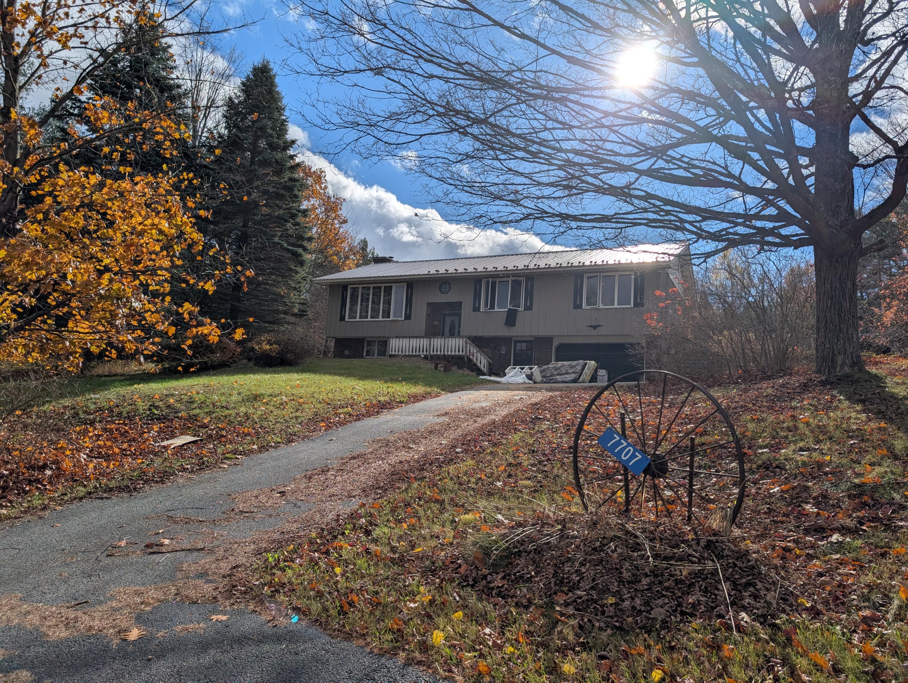 7707 Nys Route 9n Elizabethtown NY 12932