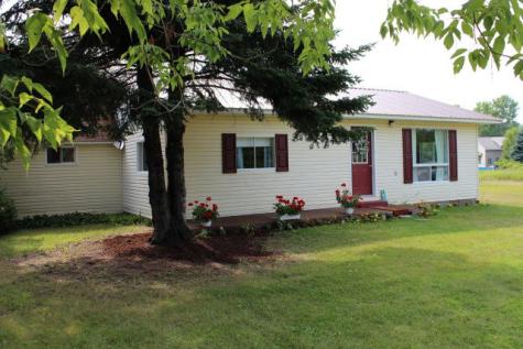 1835 Nys Route 22 Essex NY 12936