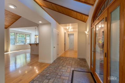 22 Lambs Way Lake Placid NY 12946