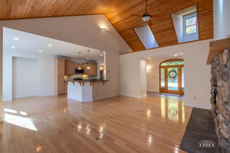 22 Lambs Way Lake Placid NY 12946
