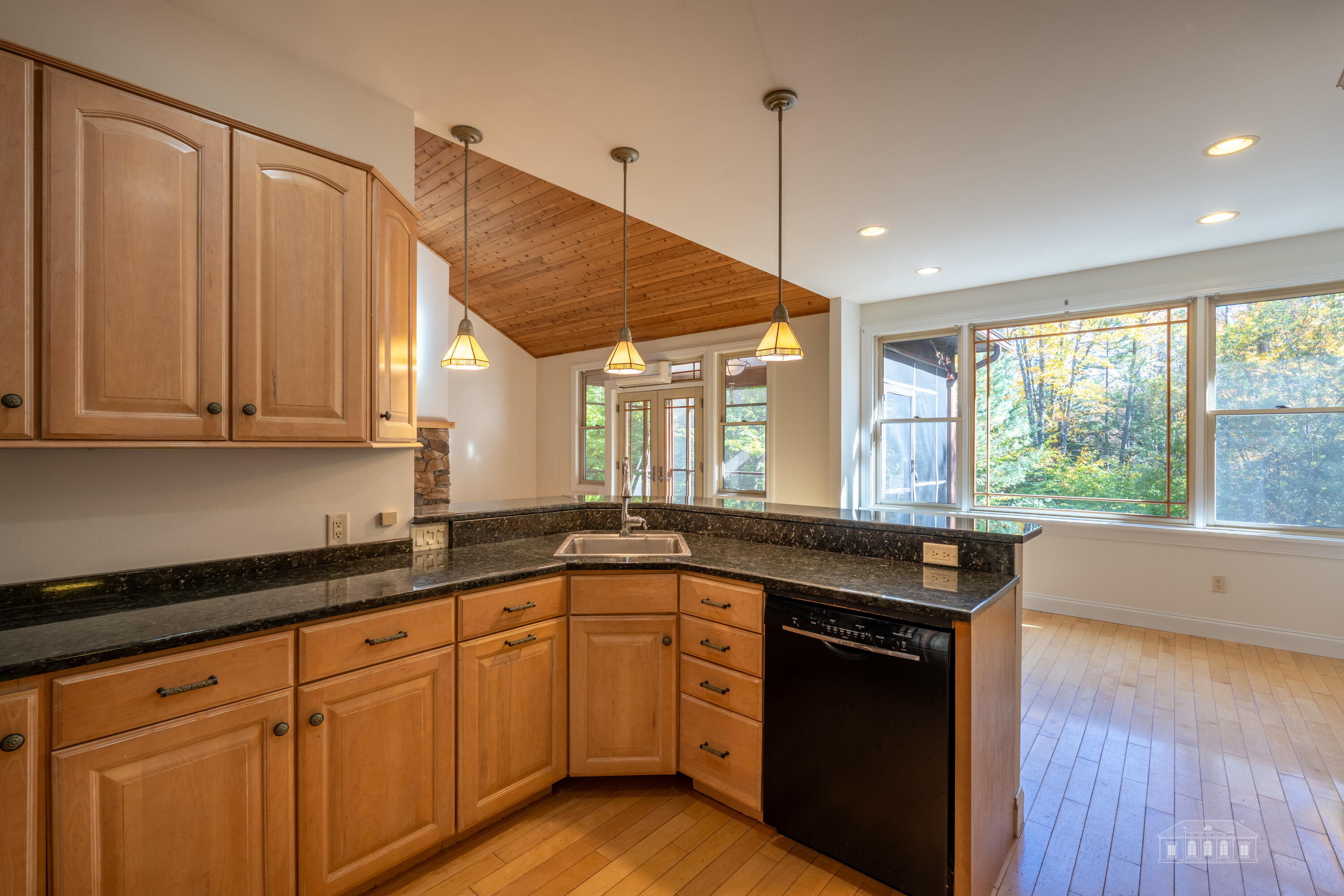 22 Lambs Way Lake Placid NY 12946