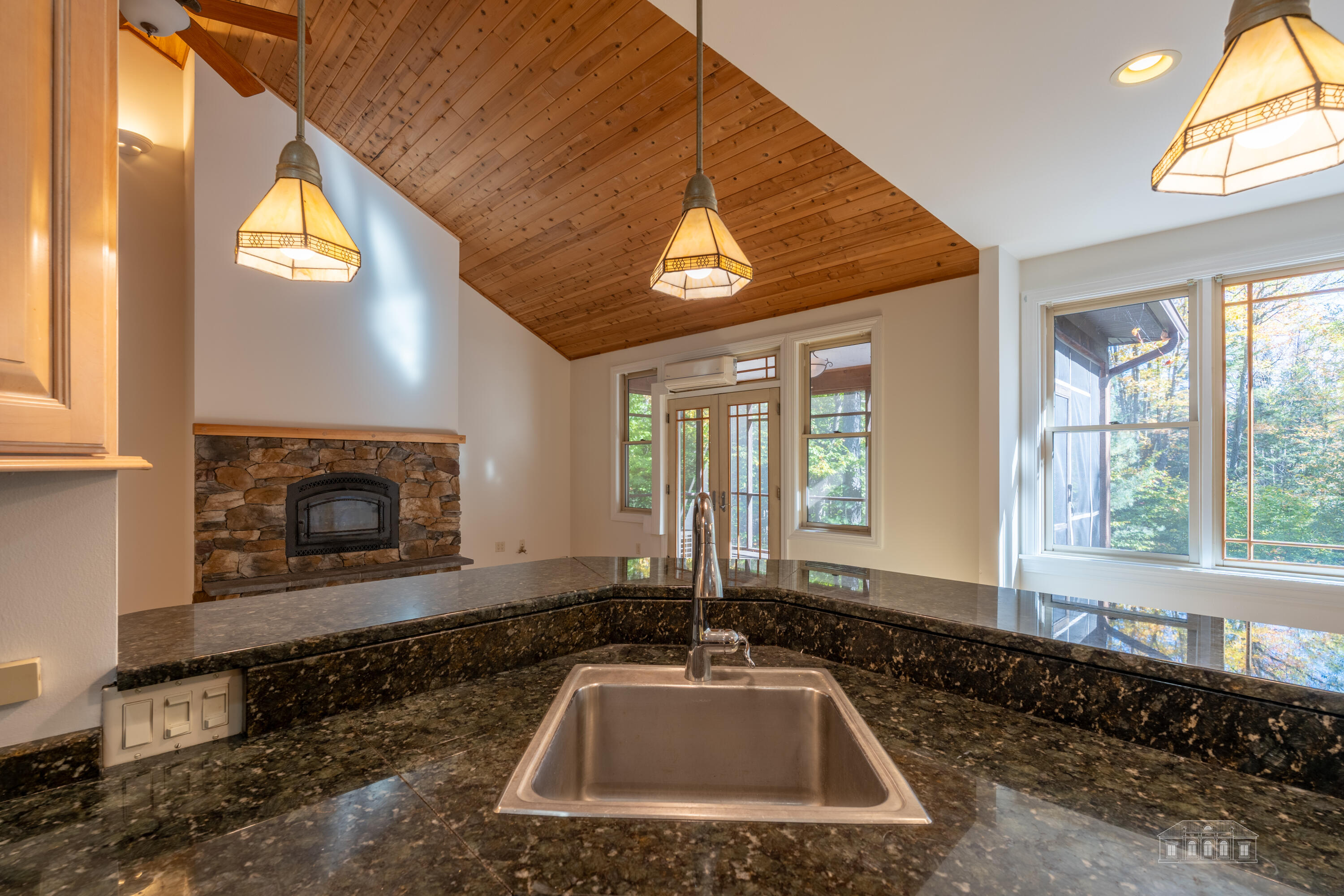 22 Lambs Way Lake Placid NY 12946