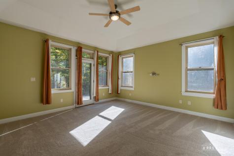 22 Lambs Way Lake Placid NY 12946