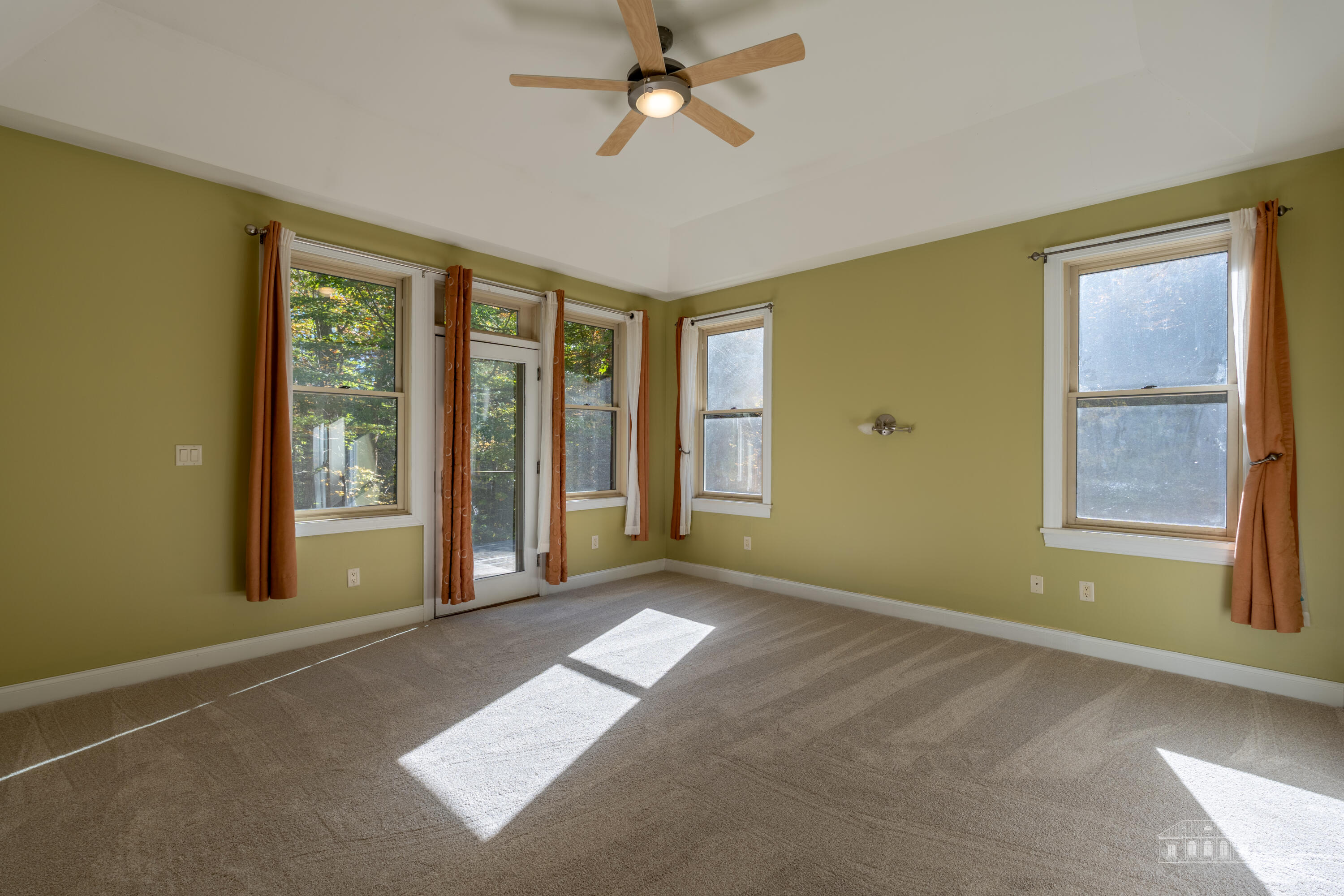 22 Lambs Way Lake Placid NY 12946