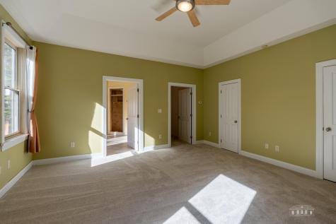 22 Lambs Way Lake Placid NY 12946