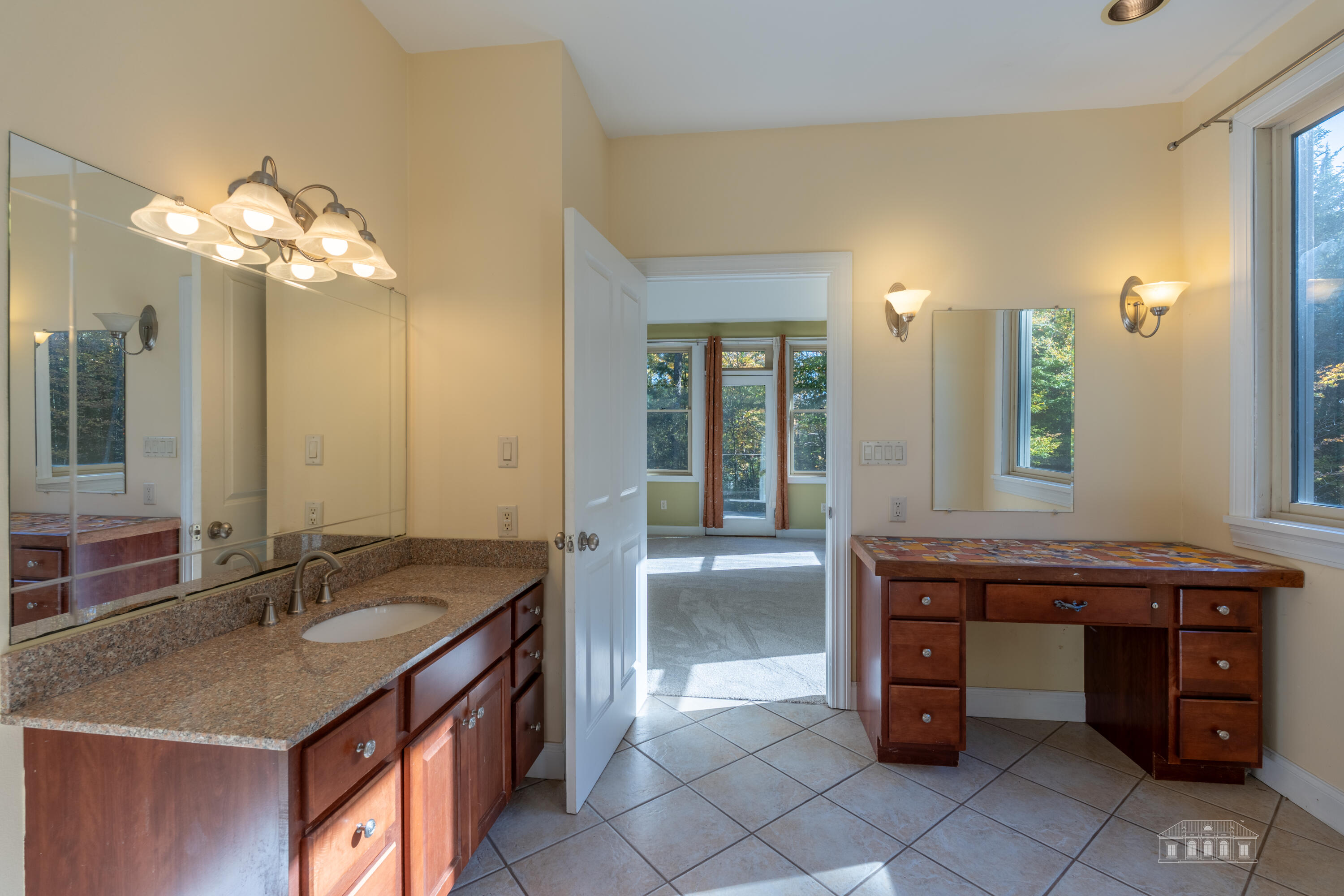 22 Lambs Way Lake Placid NY 12946