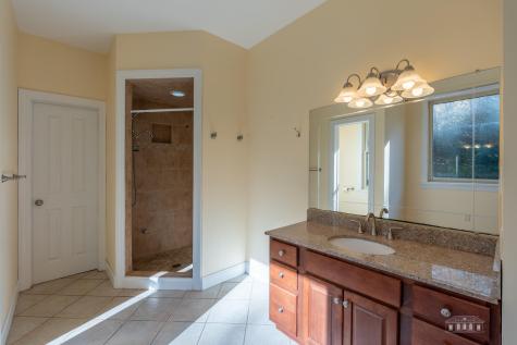 22 Lambs Way Lake Placid NY 12946