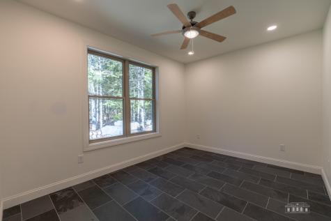 22 Lambs Way Lake Placid NY 12946