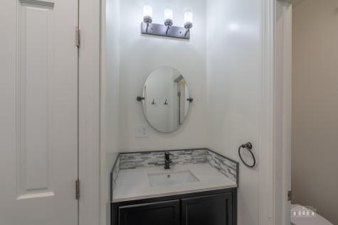22 Lambs Way Lake Placid NY 12946