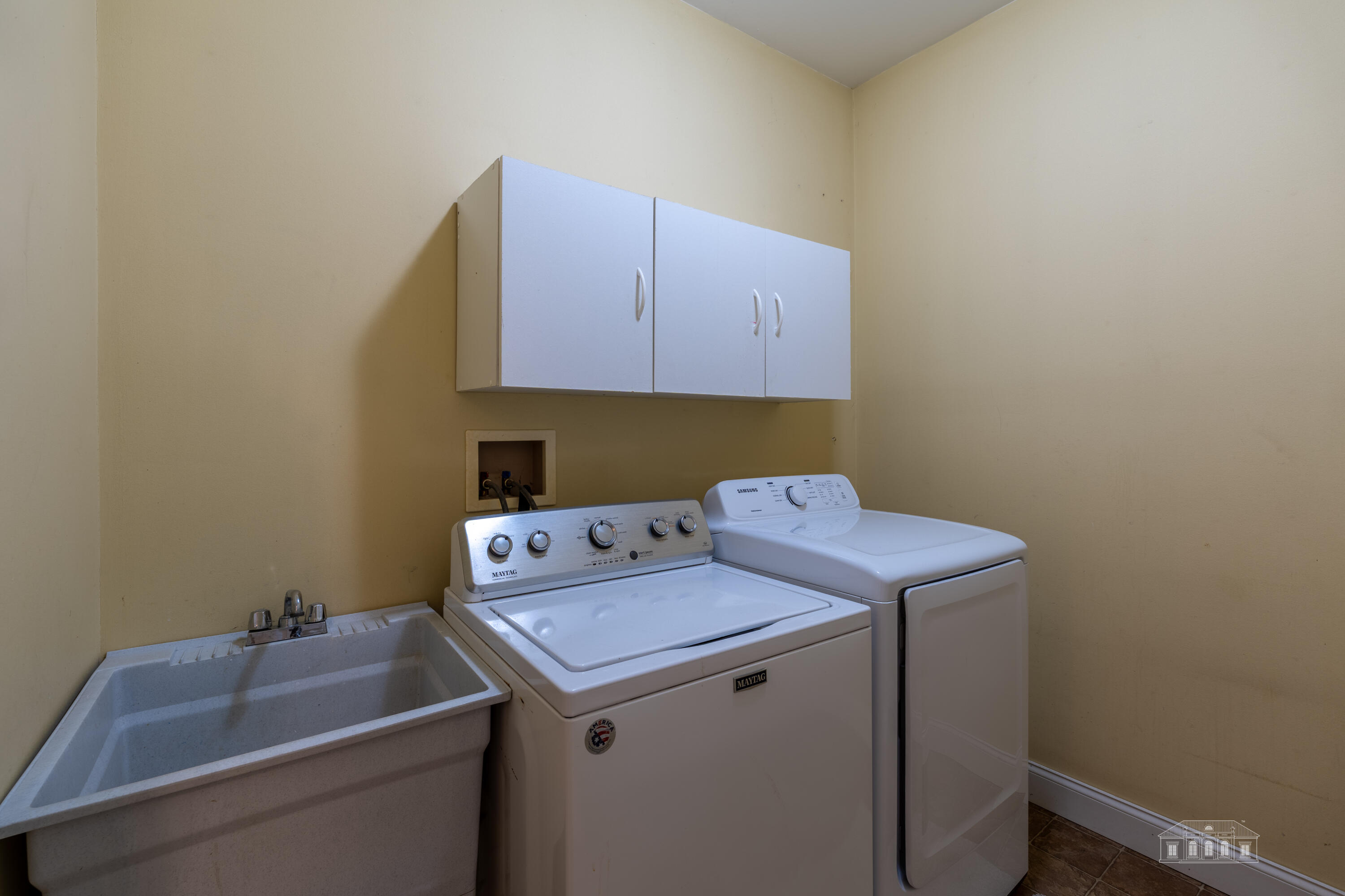 22 Lambs Way Lake Placid NY 12946