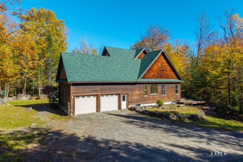 22 Lambs Way Lake Placid NY 12946