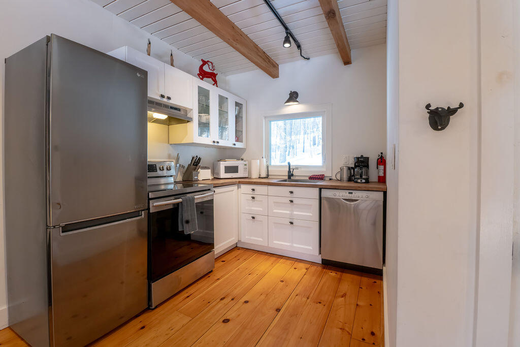 19 Hochsteig Lane Jay NY 12941