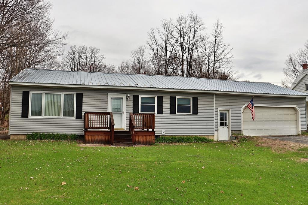 18 Mccutcheon Lane Saranac NY 12981