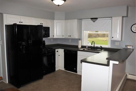 18 Mccutcheon Lane Saranac NY 12981