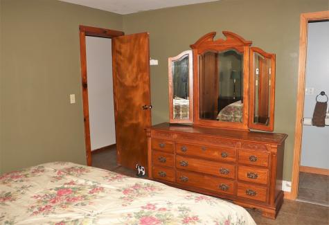 18 Mccutcheon Lane Saranac NY 12981