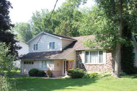 33 Woodland Drive Plattsburgh NY 12901