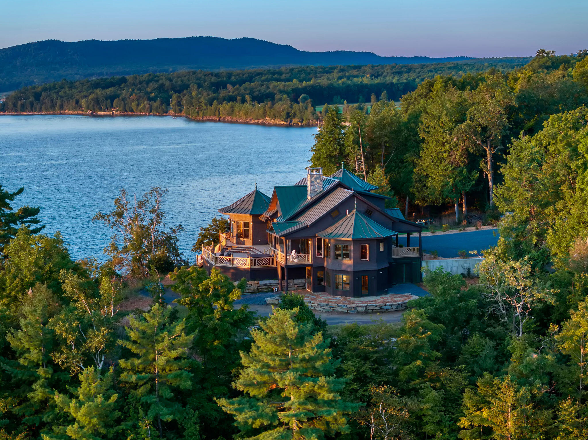 2226 Lakeshore Road Essex NY 12936