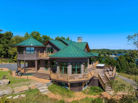 2226 Lakeshore Road Essex NY 12936