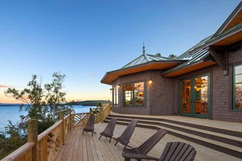 2226 Lakeshore Road Essex NY 12936