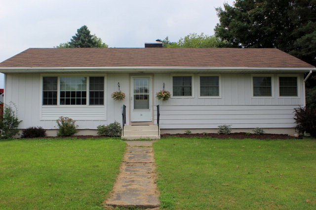 24 Mcintosh Drive Peru NY 12972