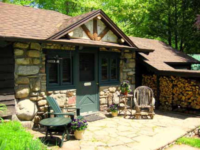 10 Chipmunk Lane Lake Placid NY 12946