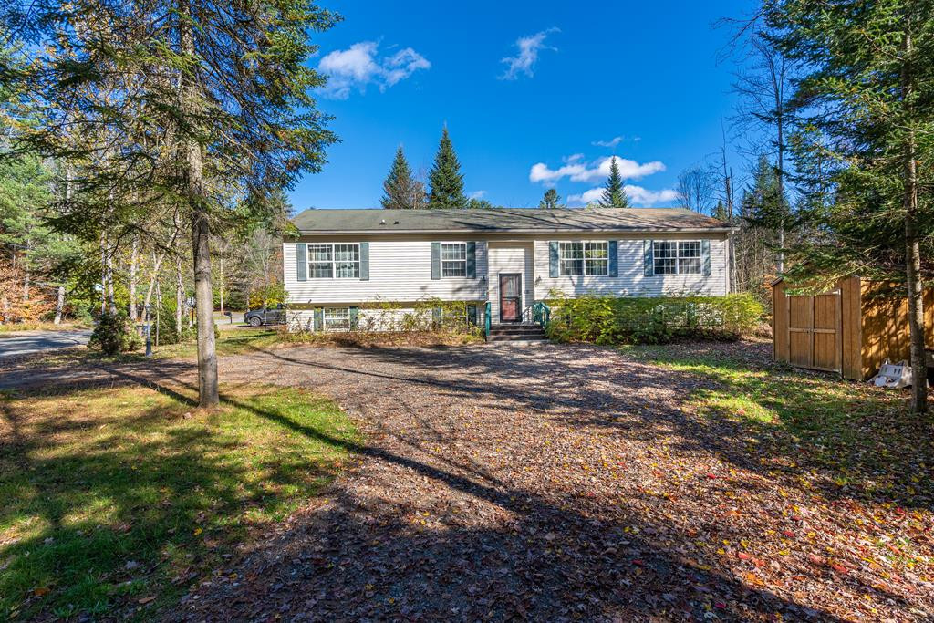 16 Rockledge Lane Saranac Lake NY 12983