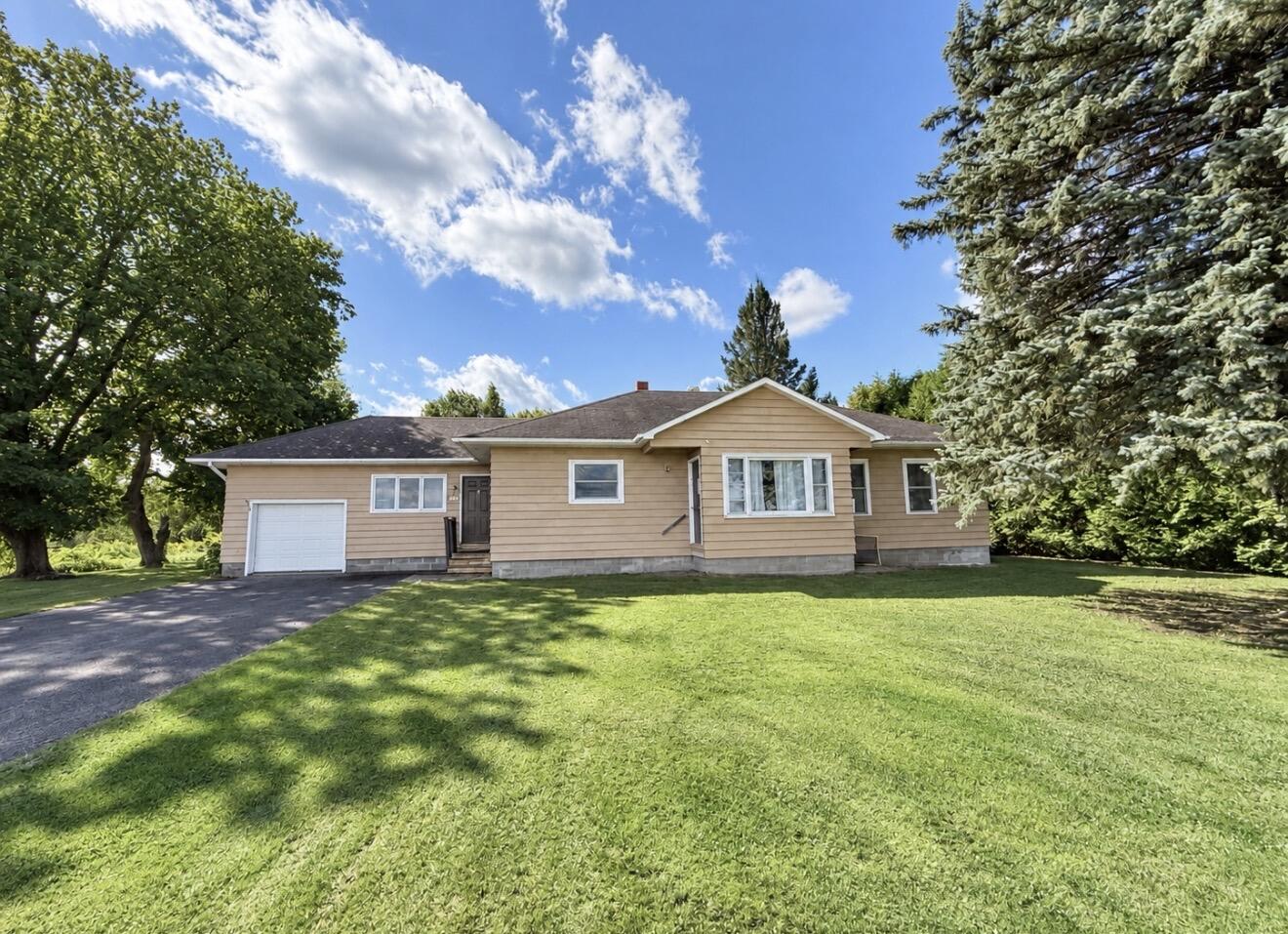 301 Dubois Road Champlain NY 12919