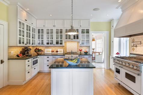 2783 Essex Road Essex NY 12936