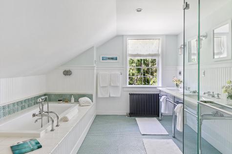 2783 Essex Road Essex NY 12936