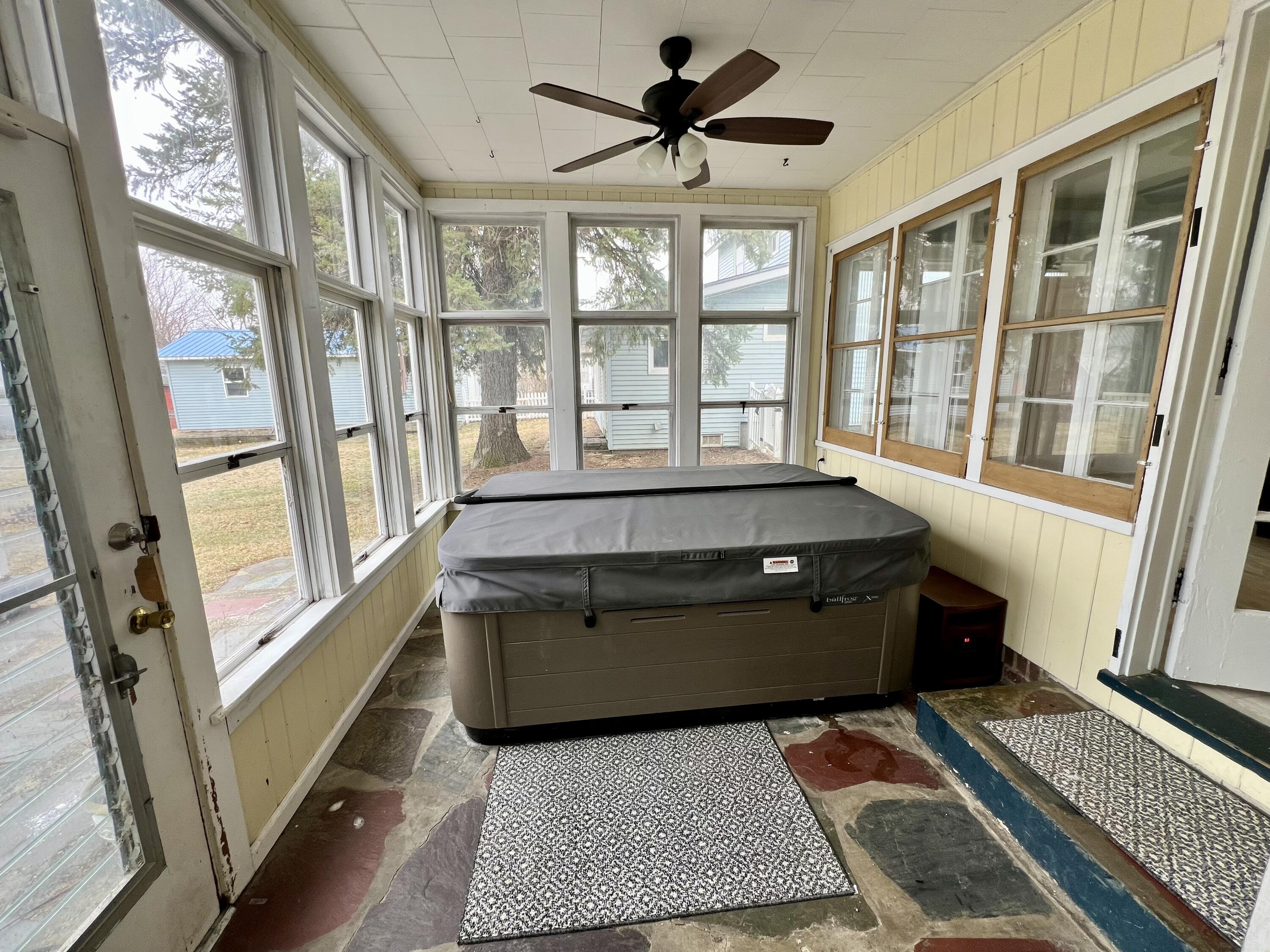 20 Pearl Street Rouses Point NY 12979