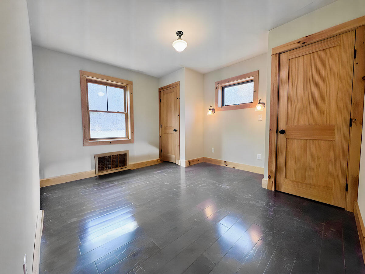 61 Blockhouse Road Essex NY 12936