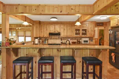 10807 Nys Route 9n Keene NY 12942