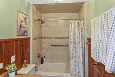 10807 Nys Route 9n Keene NY 12942