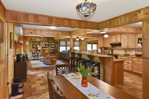 10807 Nys Route 9n Keene NY 12942