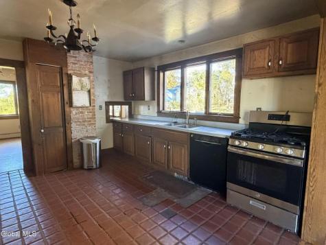29 Spring Street Port Henry NY 12974