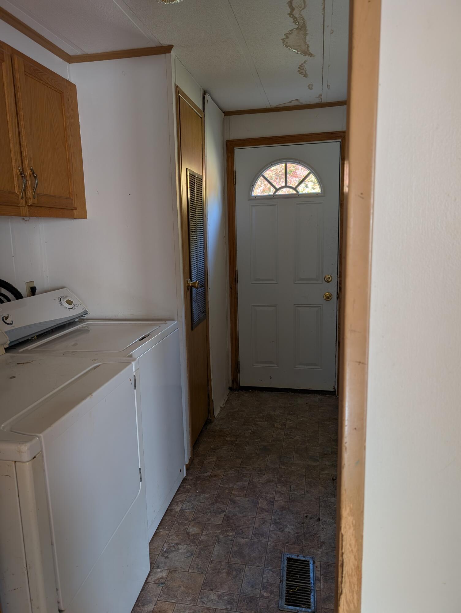 11 Jackson Street Port Henry NY 12974