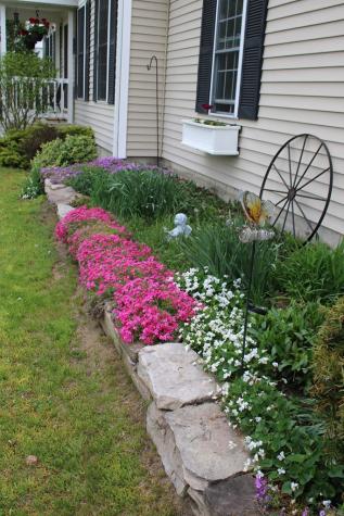8 Cobblestone Drive Morrisonville NY 12962