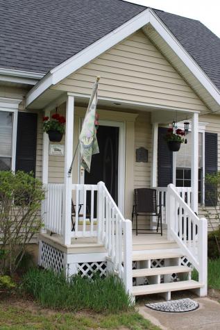 8 Cobblestone Drive Morrisonville NY 12962