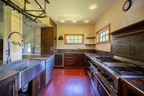 53 Blockhouse Road Essex NY 12936