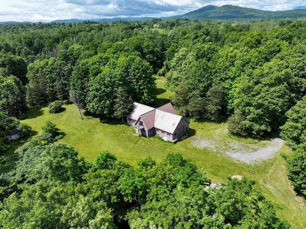 53 Blockhouse Road Essex NY 12936