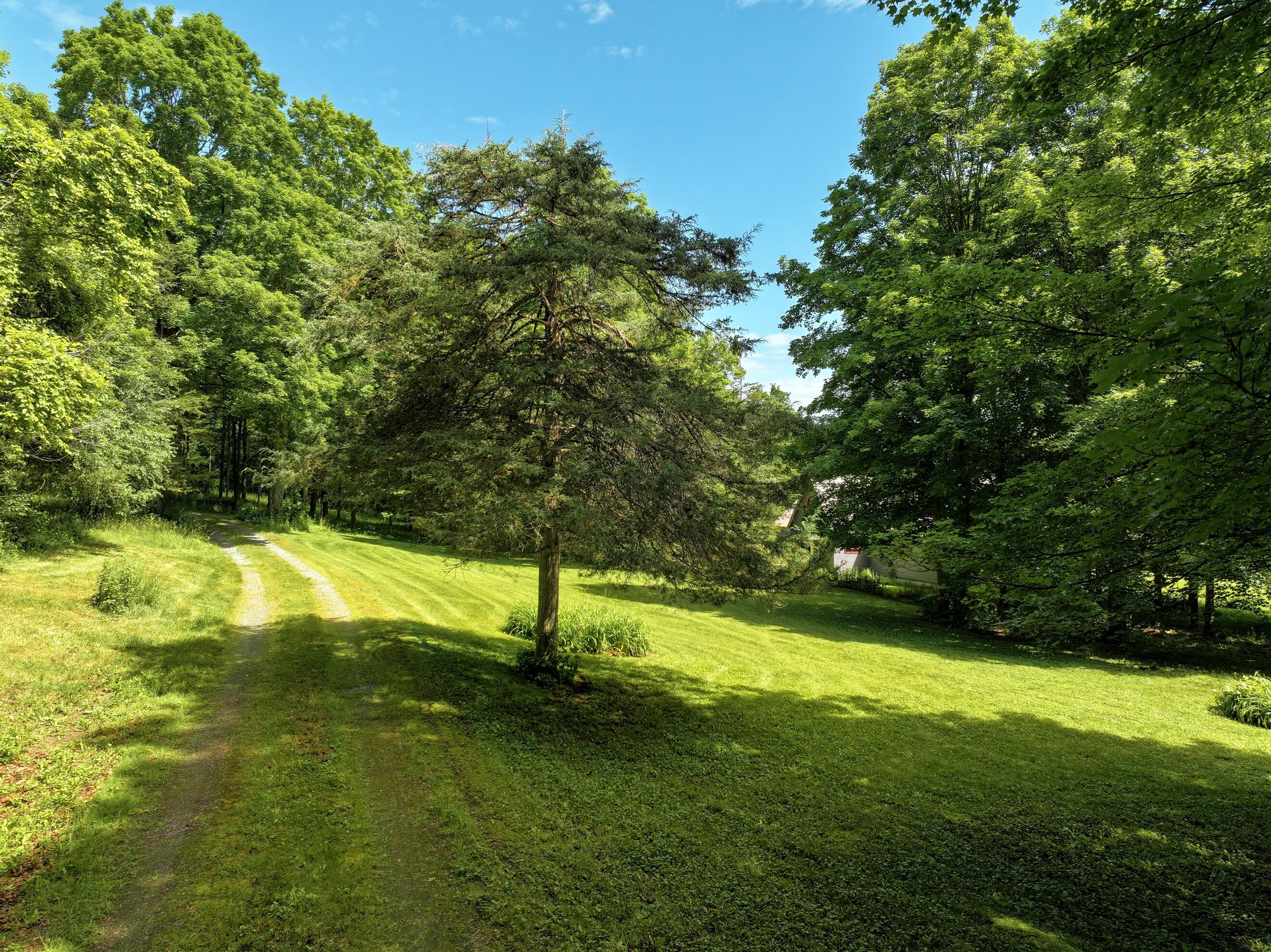 53 Blockhouse Road Essex NY 12936