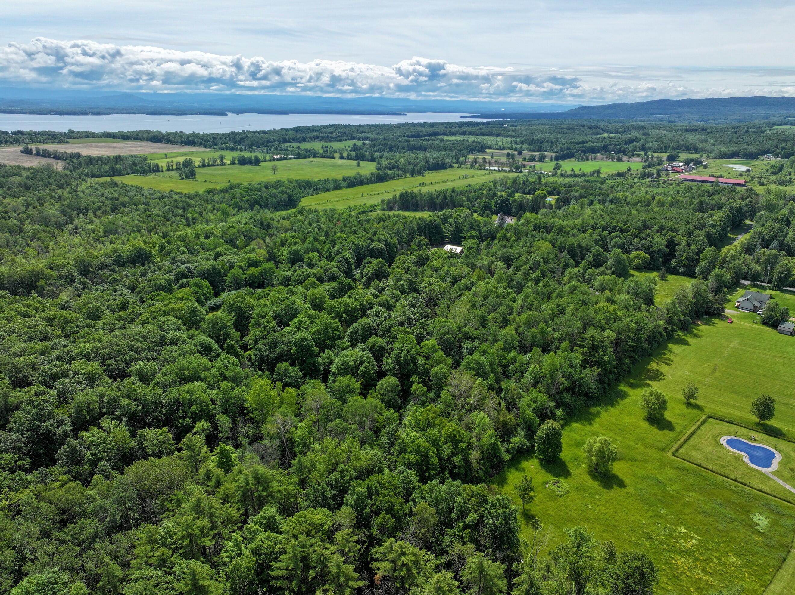 53 Blockhouse Road Essex NY 12936
