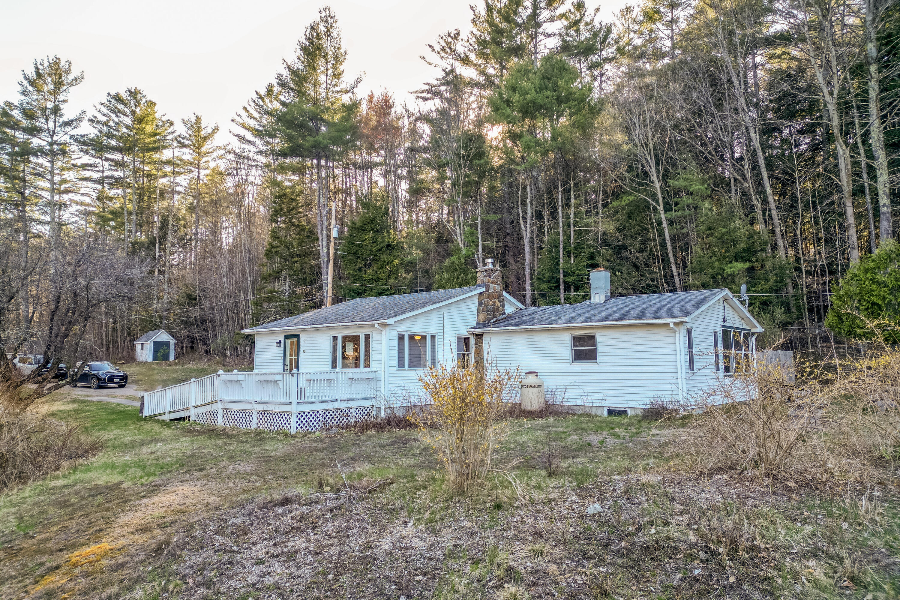 10 Molly Nye Road Keene NY 12942